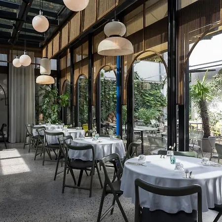 Pavilion Boutique Hotel