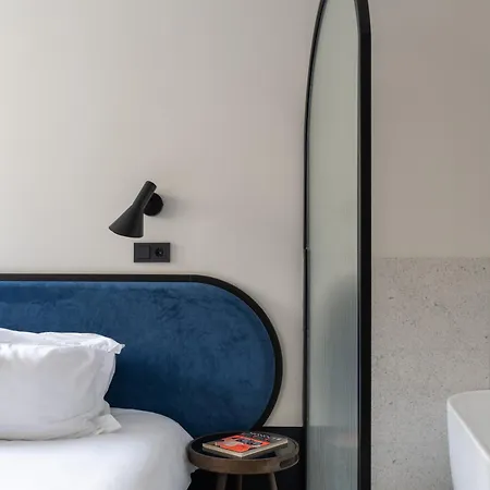 Pavilion Boutique Hotel 4*