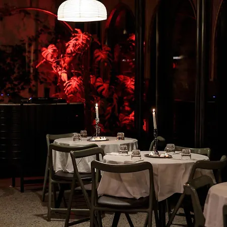 Pavilion Boutique Hotel